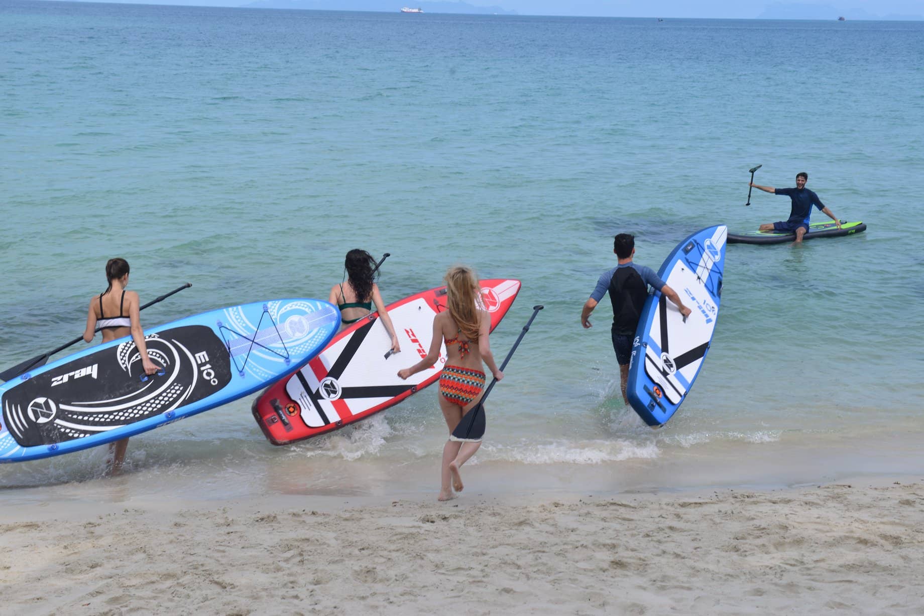 nafukovaci paddleboard furry super lehky a spicaty